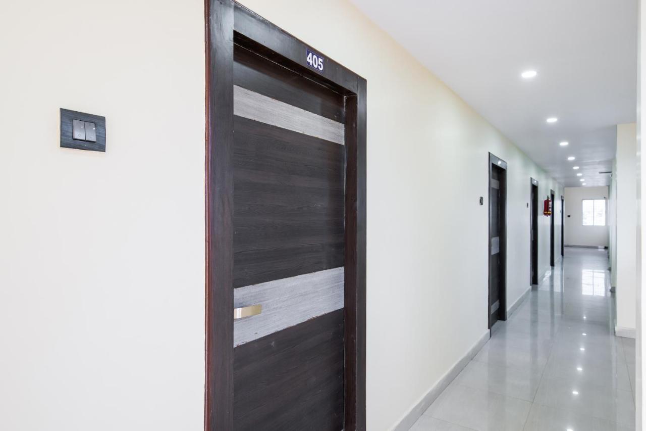 מלון Kurmannapalem Oyo Mohan Residency מראה חיצוני תמונה